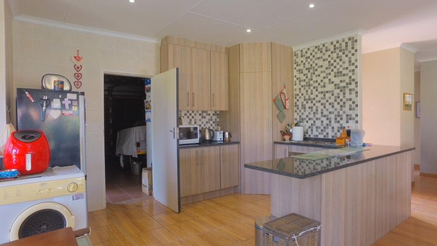 3 Bedroom Property for Sale in Hexrivier Lifestyle Estate North West